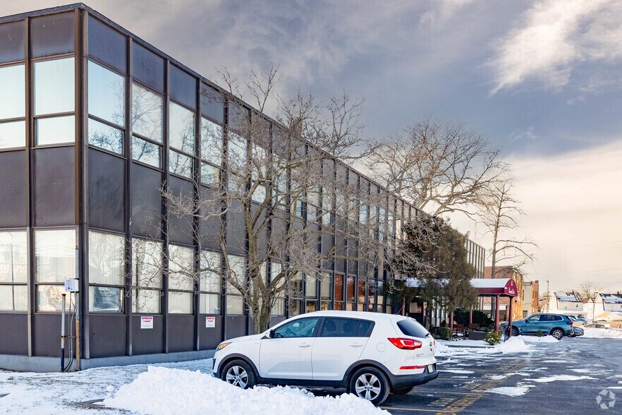 More Photos Of 65 Roosevelt Ave, Valley Stream Medical For Lease