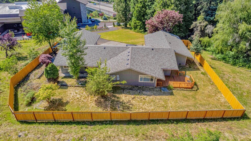 More Photos Of 16710 SE Sunnyside Rd, Happy Valley Flex For Sale