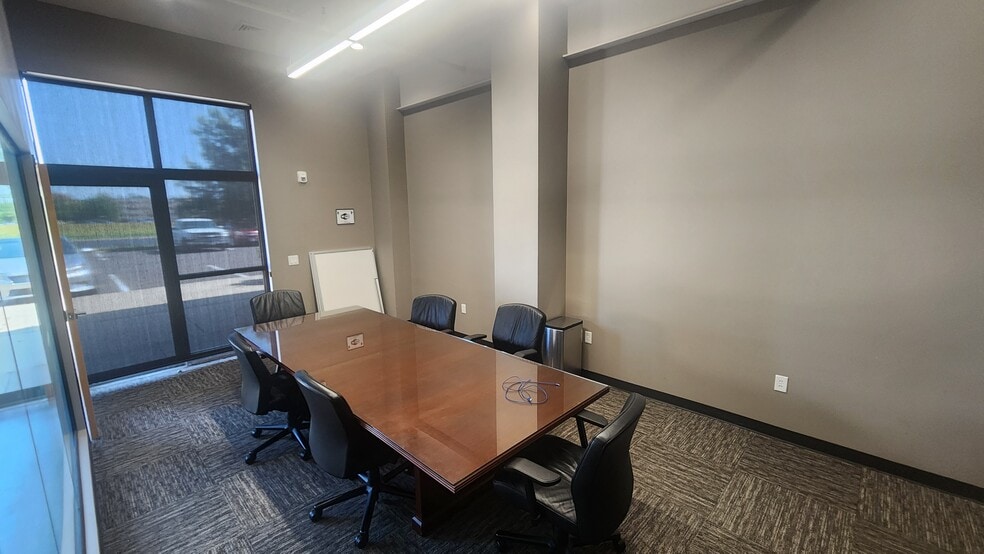 More Photos Of 1609 landmark Dr, Cottage Grove Unknown For Lease