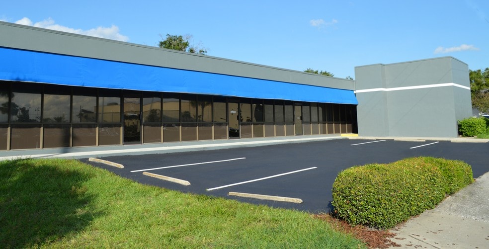 Primary Photo Of 1140-1180 Solana Ave, Winter Park Flex For Lease