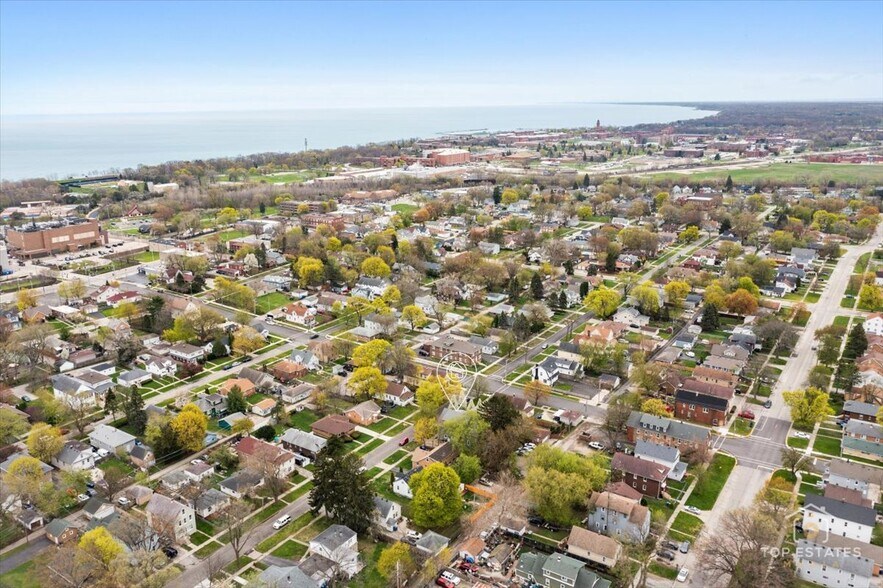 More Photos Of 1542 Victoria Ave, North Chicago Apartments For Sale