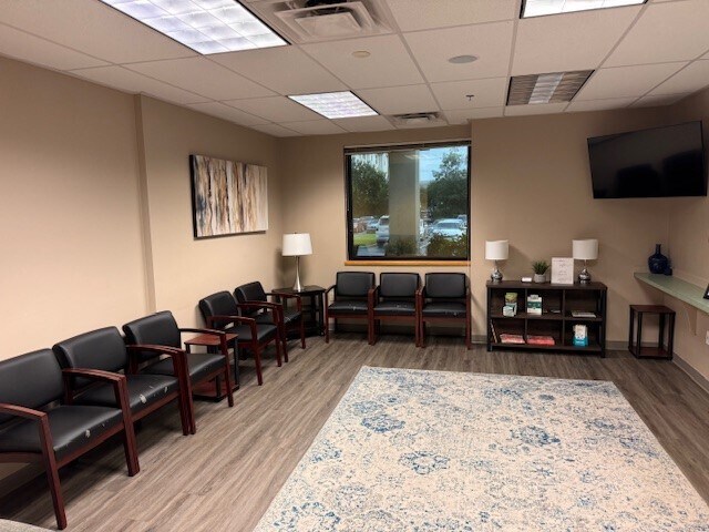 More Photos Of 2270 Ashley Crossing Dr, Charleston Medical For Lease