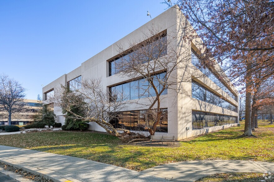 More Photos Of 3475 Blazer Pky, Lexington Unknown For Lease