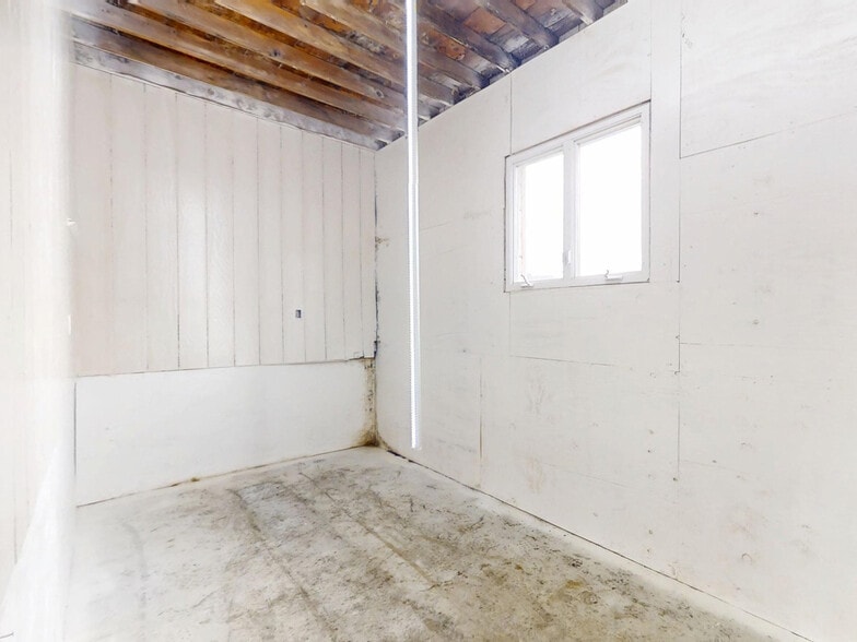 More Photos Of 110 Railroad St, Cambridge Springs Freestanding For Sale