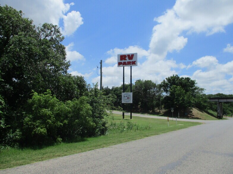 More Photos Of 1038 Airport Rd, Weatherford Manufactured Housing Mobile Home Park For Sale