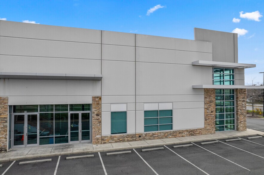 More Photos Of 44810 Old Ox Rd, Sterling Flex For Lease