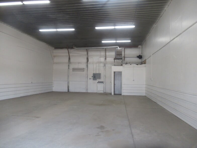 More Photos Of 506 O St, Greeley Warehouse For Lease