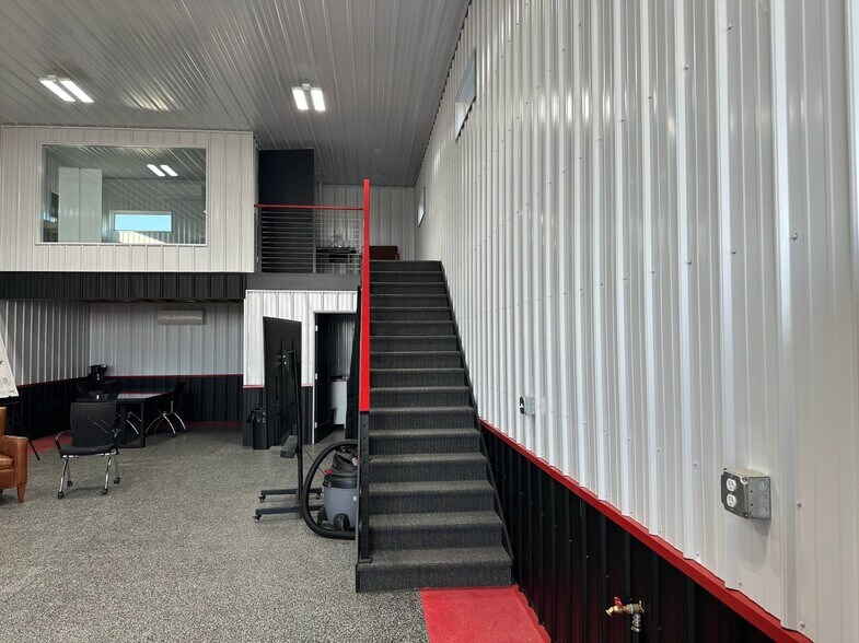 More Photos Of 6903 Backcountry Ave, Billings Distribution For Lease