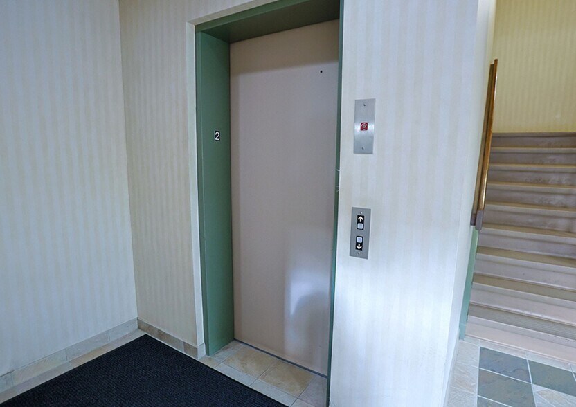 More Photos Of 633 Rt-211, Middletown Office For Sale