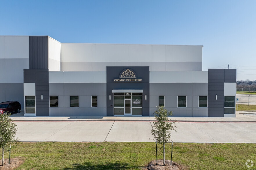 More Photos Of 5477 Business Park Dr, Rosenberg Warehouse For Sale