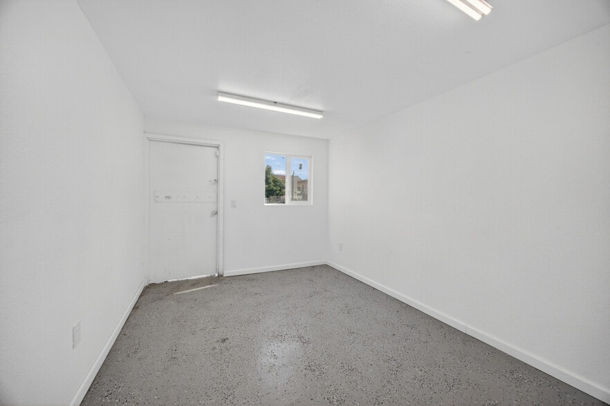 More Photos Of 1110 Ramirez St, Marysville Auto Dealership For Sale