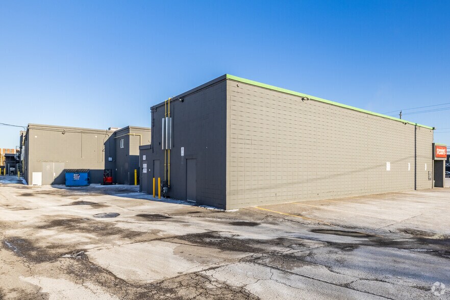 More Photos Of 1508-1518 Merivale Rd, Nepean Storefront For Lease
