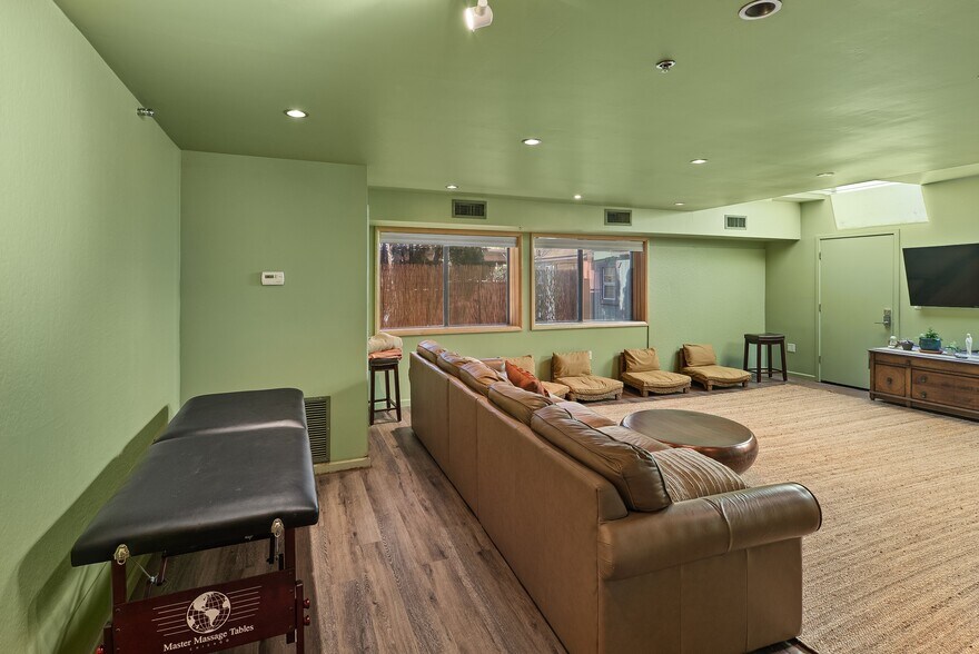 More Photos Of 45 Birch Blvd, Sedona Medical For Lease