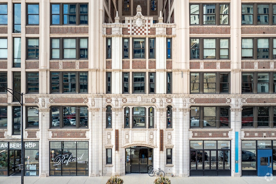 More Photos Of 328 S Jefferson St, Chicago Office For Lease