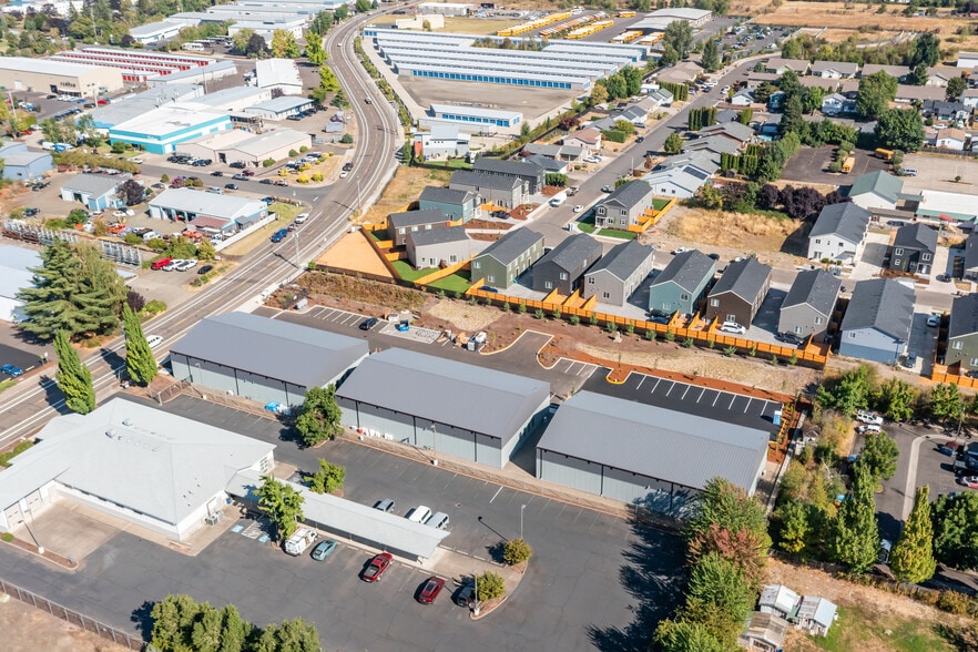 More Photos Of 2987 Ferry St SW, Albany Light Manufacturing For Lease