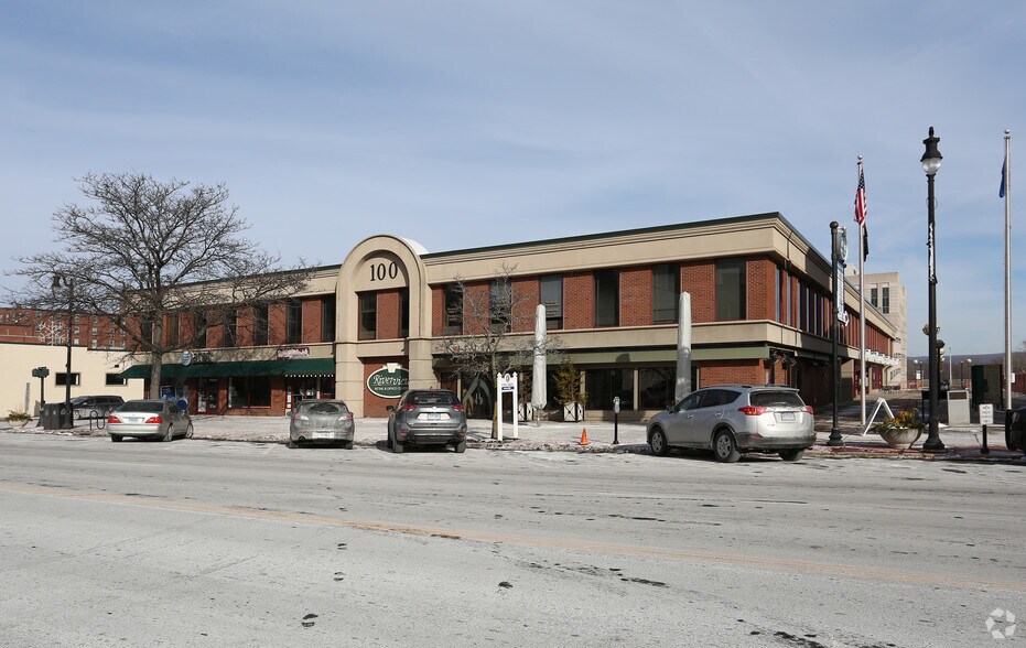 Primary Photo Of 100-140 Riverview Ctr, Middletown Office For Lease
