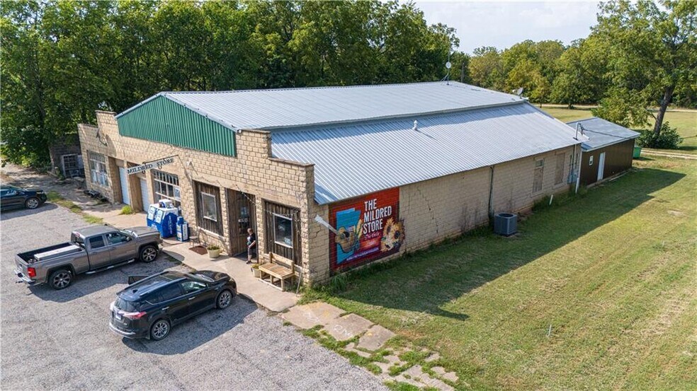 More Photos Of 86 3rd St, Moran Convenience Store For Sale