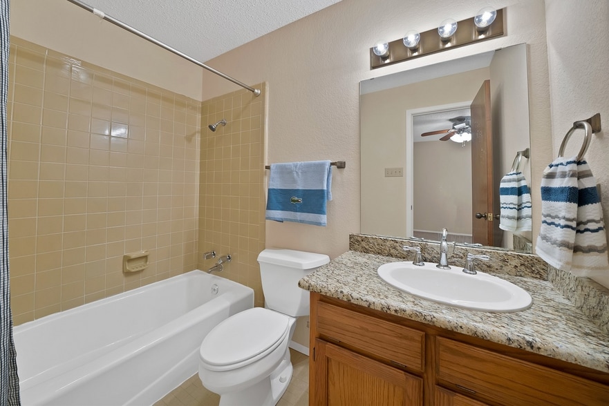 More Photos Of 2415 Sanguinet St, Fort Worth Apartments For Sale