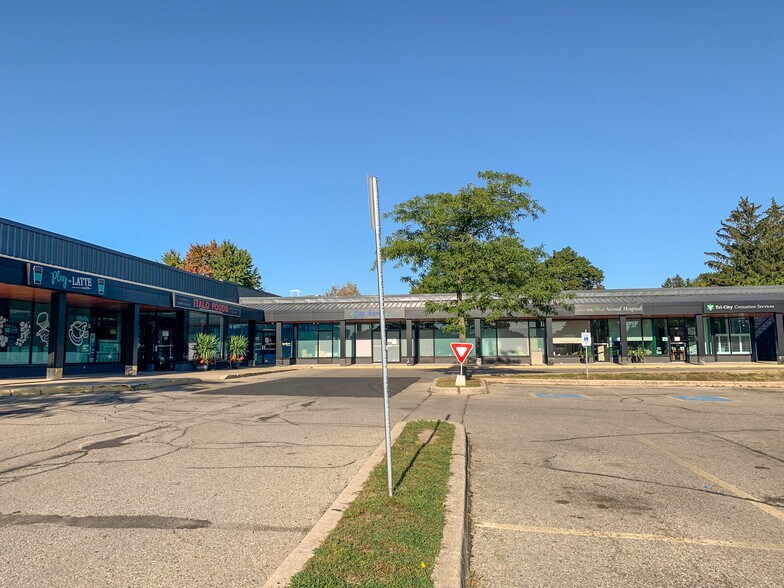 More Photos Of 1601 River Rd E, Kitchener Storefront For Lease