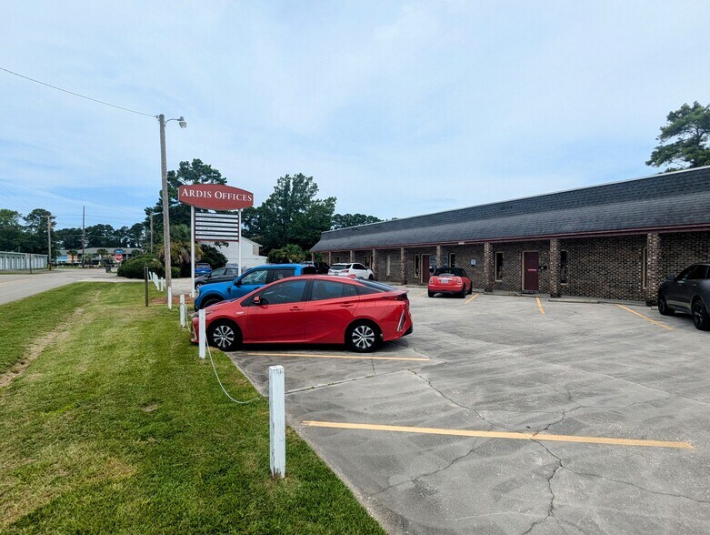 More Photos Of 1010 5th Ave N, Myrtle Beach Office For Lease