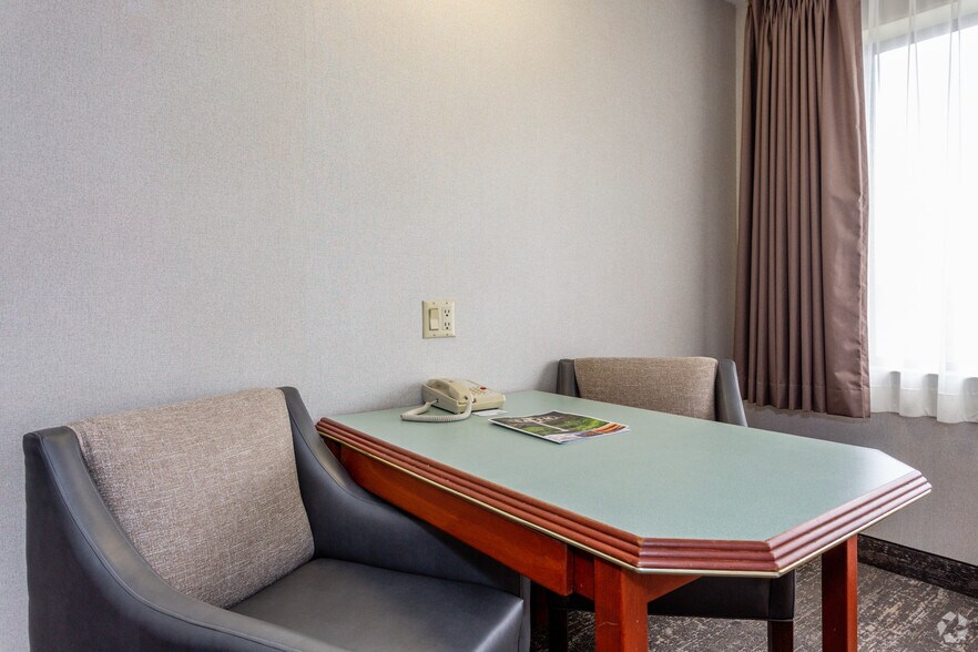 More Photos Of 3304 Market St NE, Salem Hotel For Sale