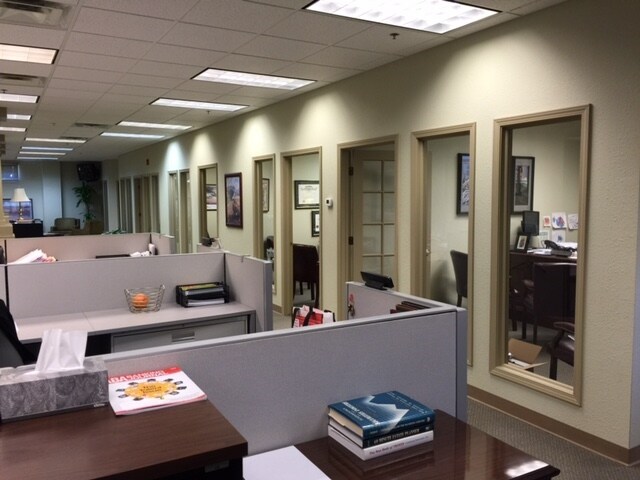 More Photos Of 2800-2828 W Country Club Dr, Oklahoma City General Retail For Lease