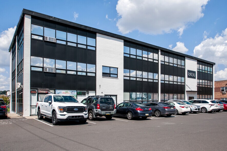 More Photos Of 8400 Bustleton Ave, Philadelphia Medical For Lease