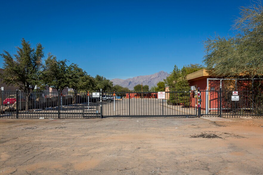 More Photos Of 3767 E Grant Rd, Tucson Office For Sale