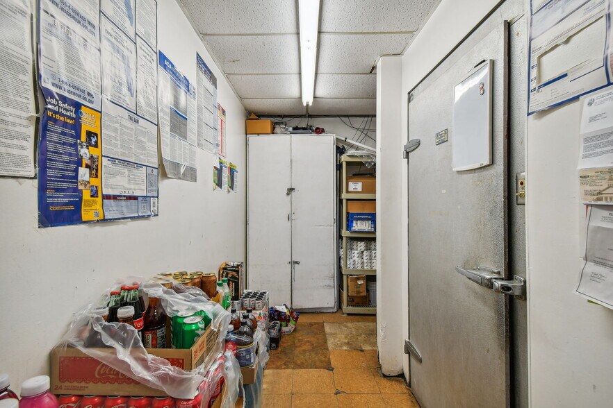 More Photos Of 2350 N Ponce De Leon Blvd, Saint Augustine Service Station For Sale