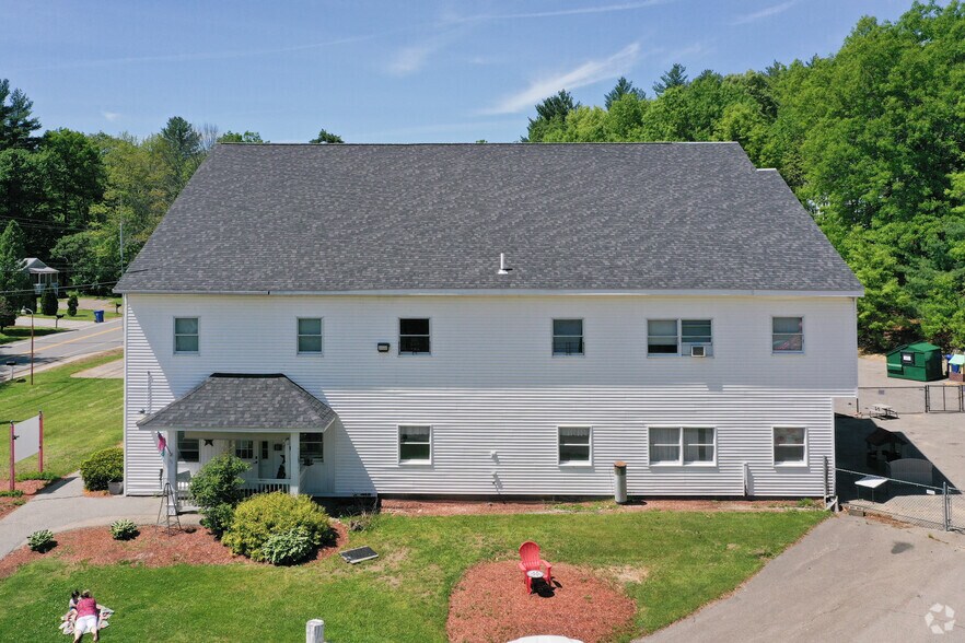 More Photos Of 40 Mammoth Rd, Londonderry Daycare Center For Sale