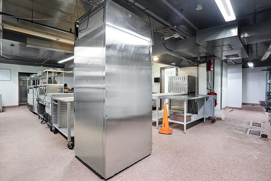 More Photos Of 35 S Main St, Batesville Warehouse For Sale