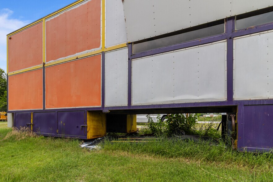 More Photos Of 1420 Highway M, Sedalia Service Station For Sale