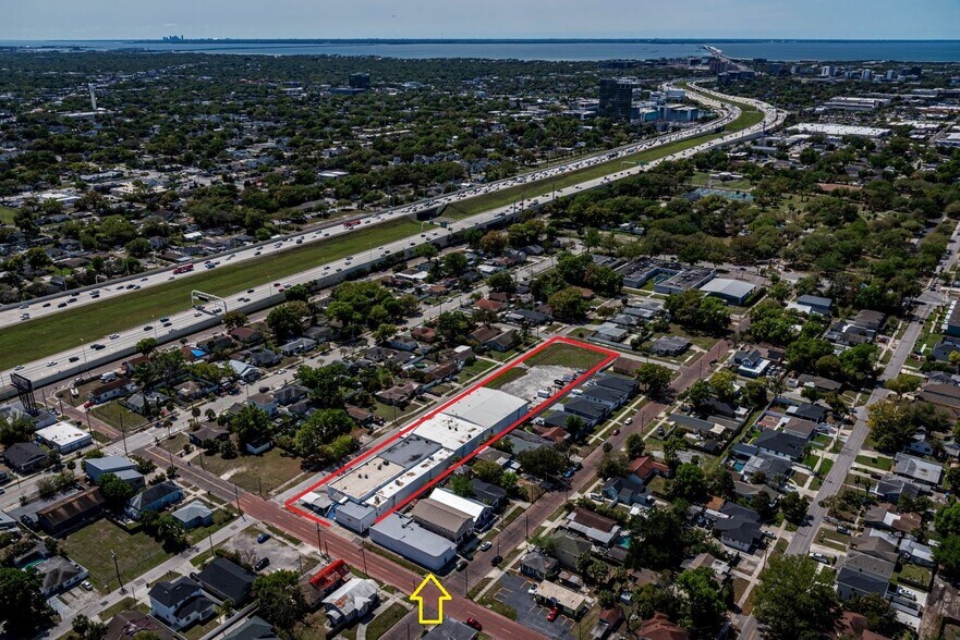 More Photos Of 2902 W Chestnut St, Tampa Industrial For Lease