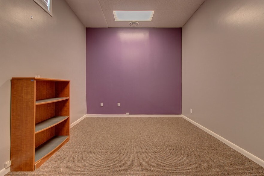 More Photos Of 4311 Appleton Ave NW, Roanoke Office For Lease