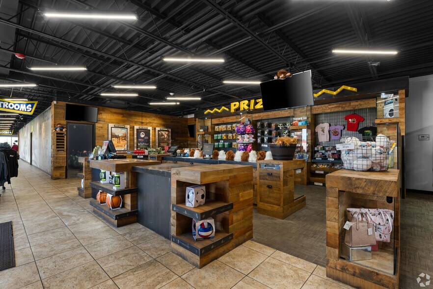 More Photos Of 3608 W 76 Country Blvd, Branson Amusement Park For Sale