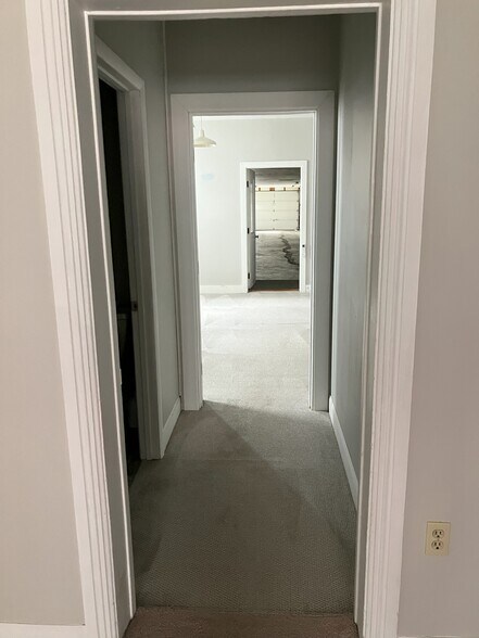 More Photos Of 112 E Main St, Hummelstown Storefront Retail Residential For Lease