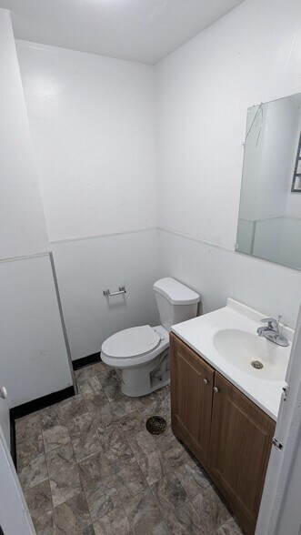 More Photos Of 15976 E 14th St, San Leandro Storefront Retail Office For Lease