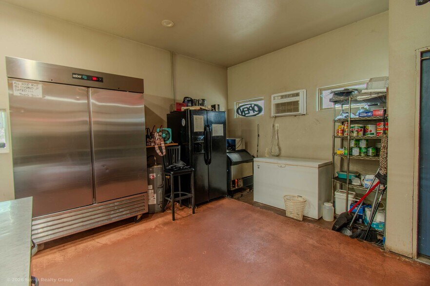 More Photos Of 3710 Waterwood Pass, Elmendorf Restaurant For Sale