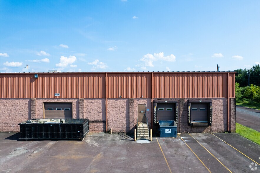 More Photos Of 2512 Quakertown Rd, Pennsburg Warehouse For Lease