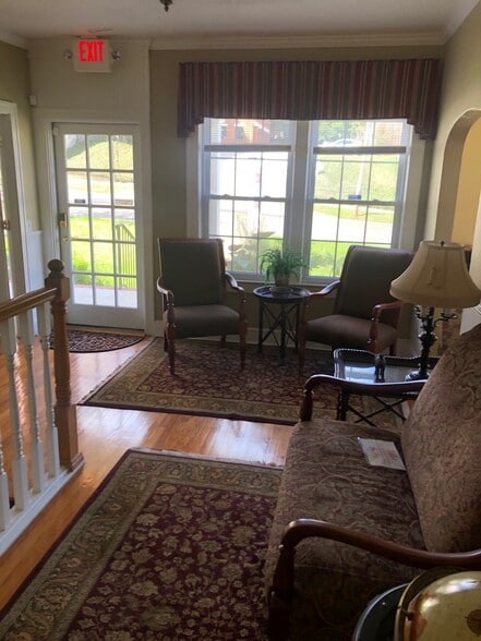 More Photos Of 411 E College Ave, Tallahassee Office Residential For Lease