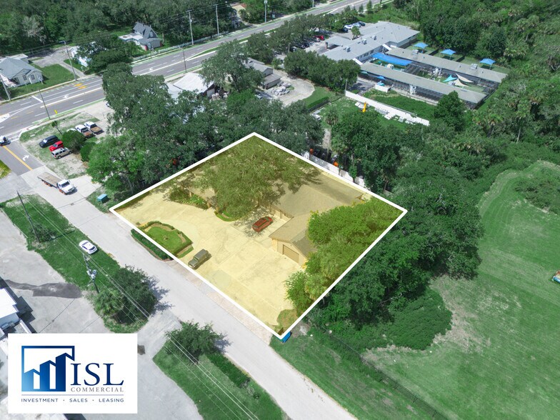 More Photos Of 112 N Poplar Ave, Sanford Flex For Sale