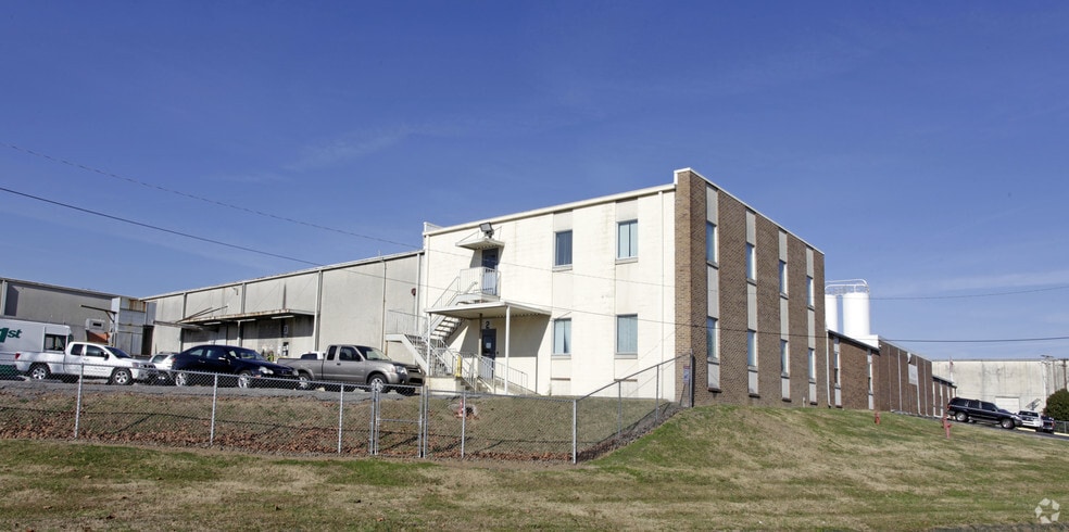 More Photos Of 4019 Industry Dr, Chattanooga Manufacturing For Lease