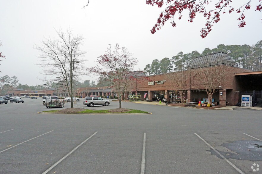 More Photos Of 2420-2464 SW Cary Pky, Cary Storefront For Lease