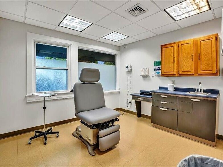 More Photos Of 6 Country Club Rd, West Oneonta Office For Sale