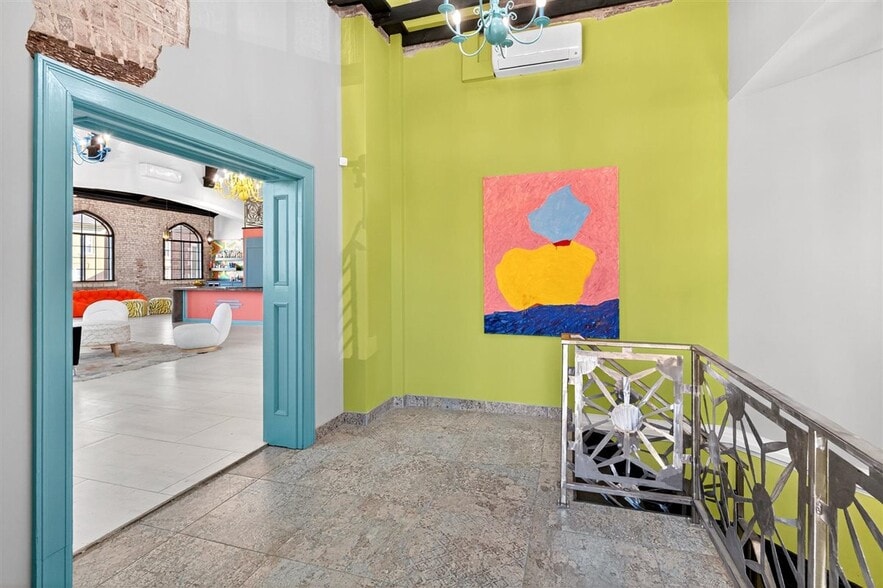 More Photos Of 1034 S Kingshighway Blvd, Saint Louis Office For Sale