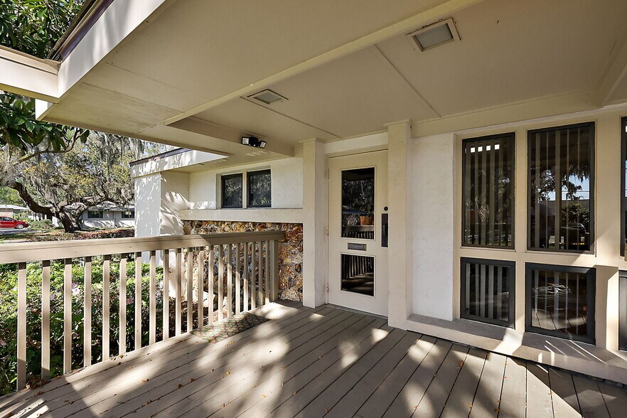 More Photos Of 708 Lee St, Leesburg Office For Sale