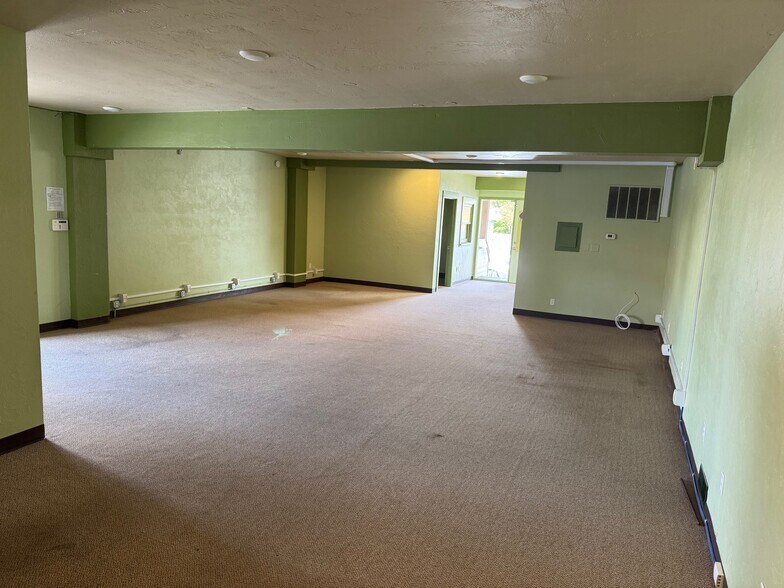 More Photos Of 2643-2655 Willamette St, Eugene Storefront Retail Office For Lease