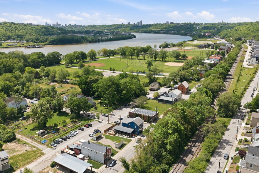More Photos Of 3251 Riverside Dr, Cincinnati Loft Creative Space For Lease