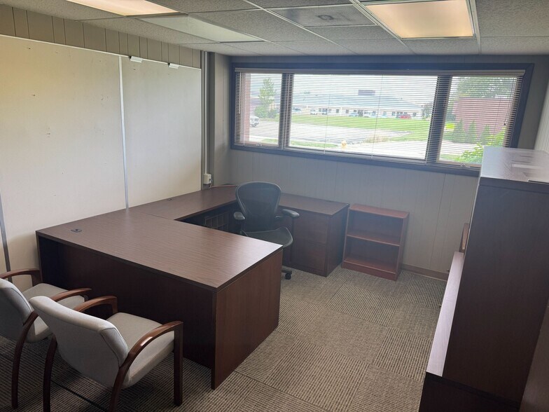 More Photos Of 2709 McGraw Dr, Bloomington Office Residential For Sale