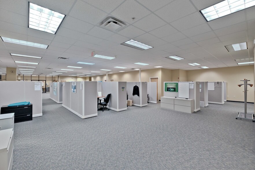 More Photos Of 45 Commerce Dr, Augusta Office For Lease